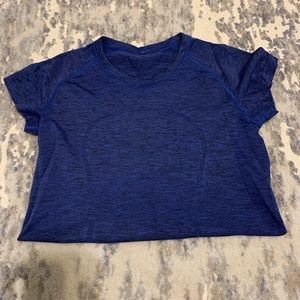 Lululemon workout top
